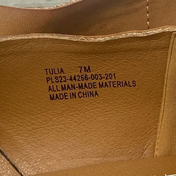 Frye and Co. Tulia Tan Crossband Sandals Size 7M Slip-On Low Heel Comfort Flats - Picture 5 of 7